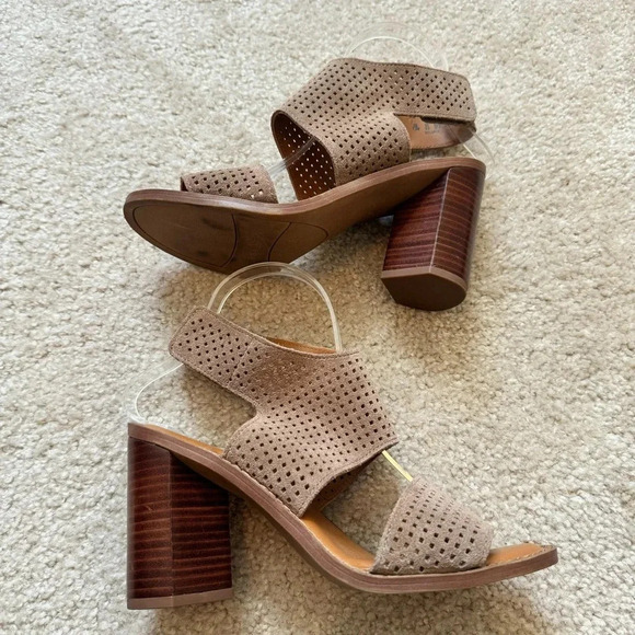 Franco Sarto Delores Wedge Sandals - Picture 3 of 8